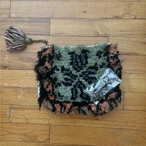 Grace & lace crossbody bag